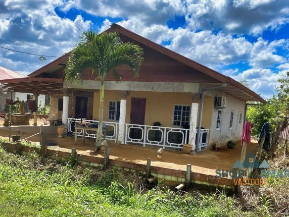 Woning te koop Swalanjaweg 40 Saramacca Suriname.